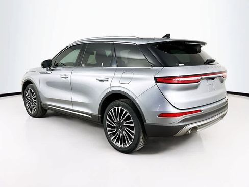 Used 2021 Lincoln Corsair Reserve image 4