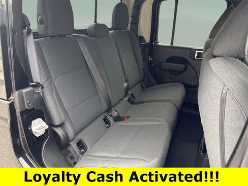 New 2025 Jeep Gladiator Sport image 30