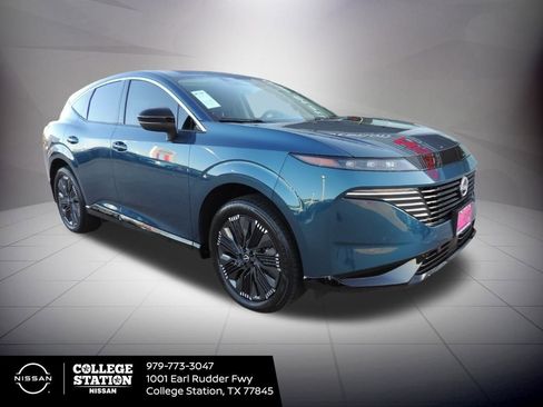 Certified 2025 Nissan Murano Platinum w/ Cargo Package image 3