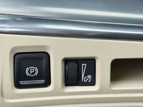 Used 2017 Cadillac XT5 Premium Luxury image 35