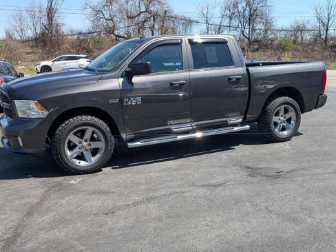 Used 2017 RAM 1500 Express image 18