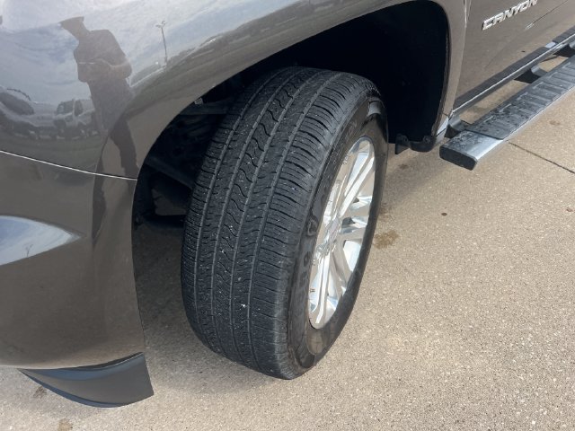 Used 2019 GMC Canyon SLT w/ Driver Alert Package AWD/4WD image 13