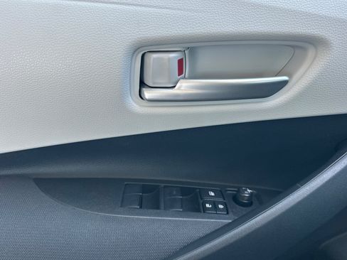 Certified 2026 Toyota Corolla SE w/ SE Package FWD image 11