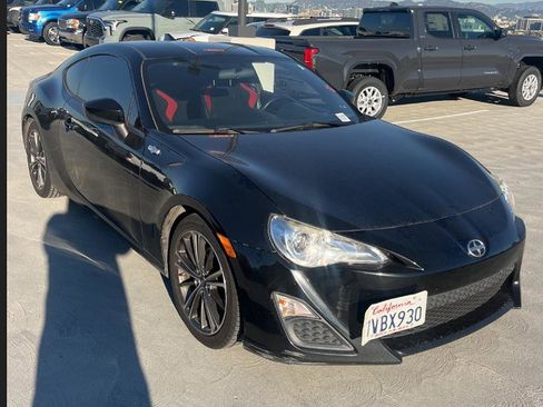Used 2016 Scion FR-S image 2