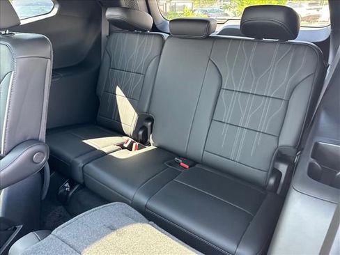 New 2026 Buick Enclave Avenir w/ Super Cruise Package AWD/4WD image 24