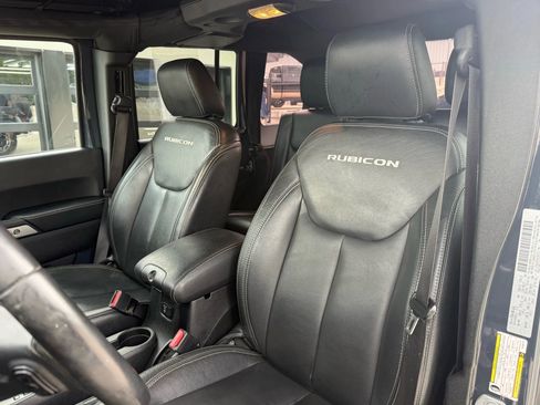 Used 2017 Jeep Wrangler Unlimited Rubicon image 16