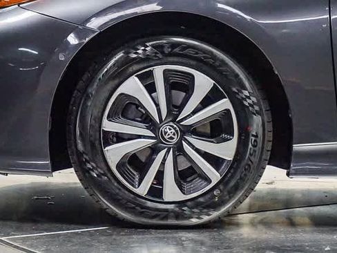 Certified 2018 Toyota Prius Prime Advanced image 9