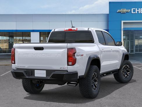 New 2026 Chevrolet Colorado ZR2 w/ Technology Package AWD/4WD image 4