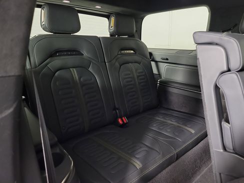 Used 2023 Rivian R1S Adventure image 26