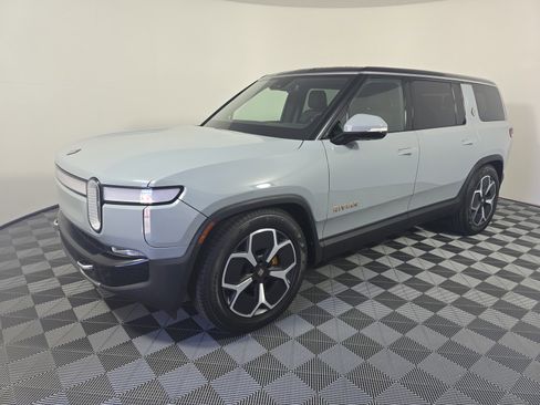 Used 2024 Rivian R1S Adventure AWD/4WD image 1