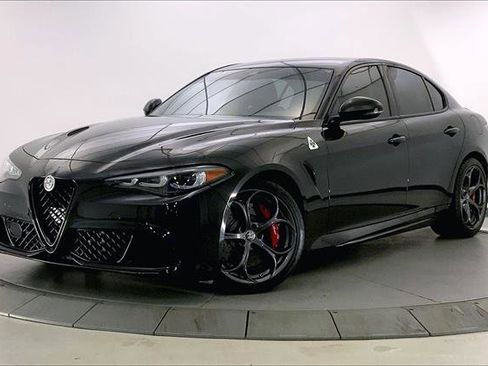Used 2024 Alfa Romeo Giulia Quadrifoglio w/ Active Assist Plus Package image 11