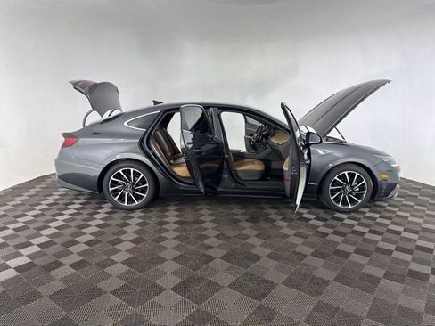 Used 2021 Hyundai Sonata Limited image 15