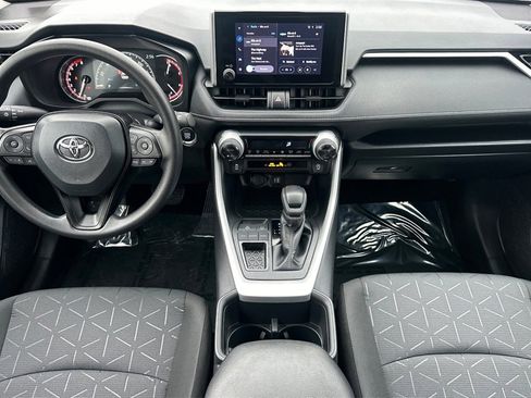 Used 2025 Toyota RAV4 XLE image 15