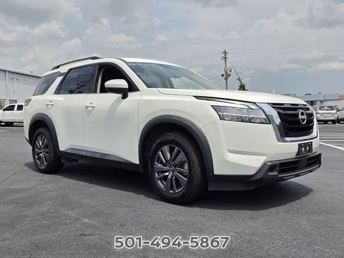 Used 2022 Nissan Pathfinder SV AWD/4WD image 7