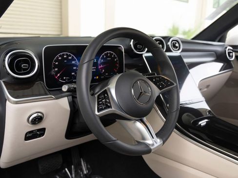 Used 2026 Mercedes-Benz GLC 300 image 15