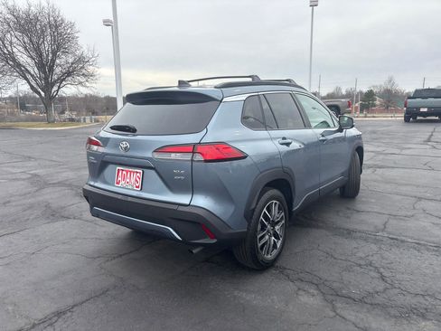 Used 2026 Toyota Corolla Cross XLE w/ Convenience Package image 8