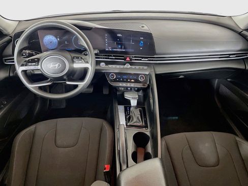 Used 2024 Hyundai Elantra SEL FWD image 29