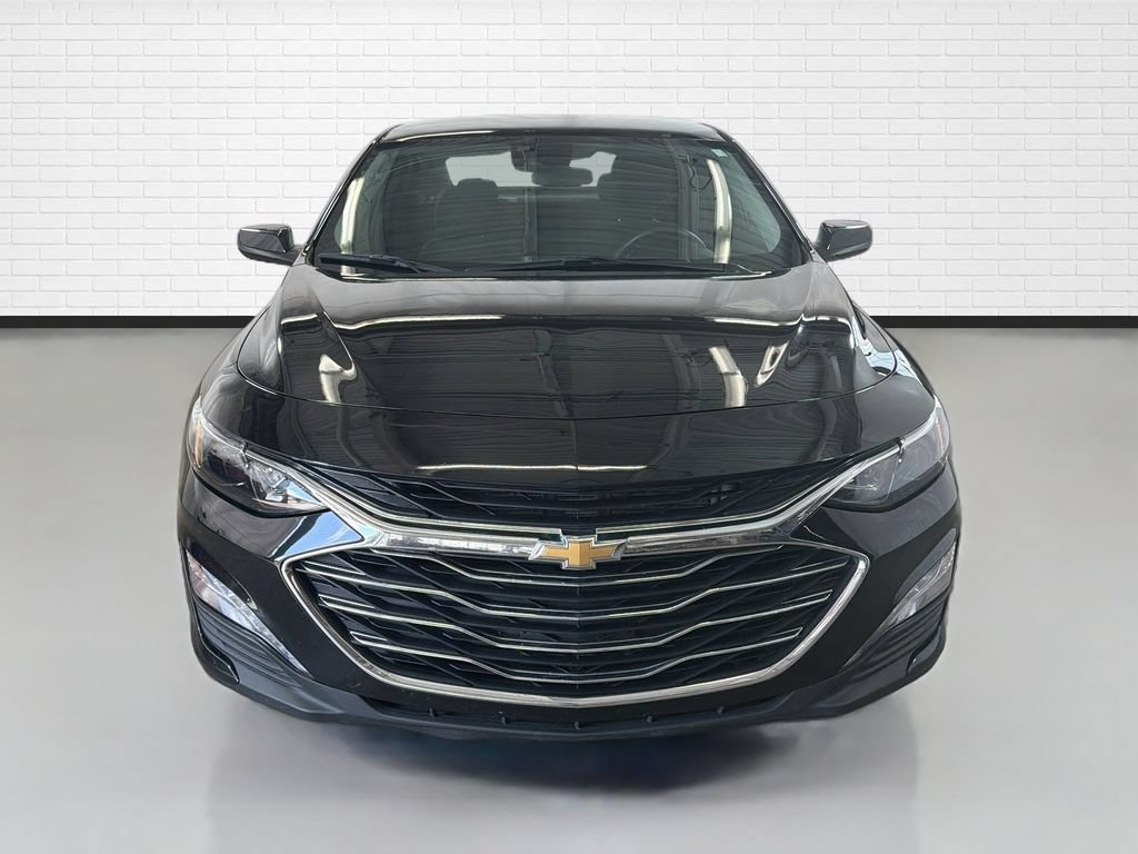 Used 2025 Chevrolet Malibu LT FWD image 2