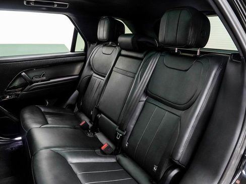 Used 2025 Land Rover Range Rover Sport SE image 38