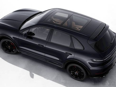 New 2026 Porsche Cayenne GTS AWD/4WD image 4