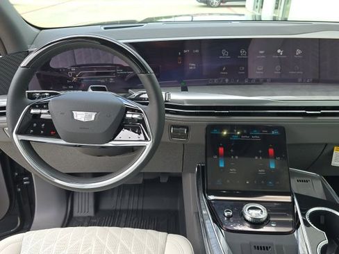 New 2026 Cadillac Escalade IQ Sport 1 w/ LPO, ONYX Package image 20