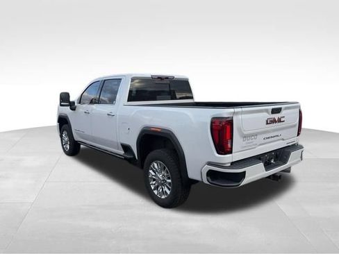 Used 2022 GMC Sierra 3500 Denali w/ Denali Ultimate Package image 3