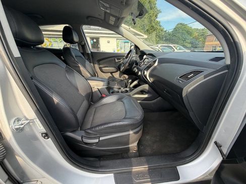 Used 2011 Hyundai Tucson GLS AWD/4WD image 14
