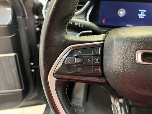 Used 2022 Jeep Grand Cherokee Altitude image 19