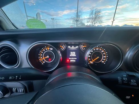 Used 2021 Jeep Wrangler Unlimited Sport image 15