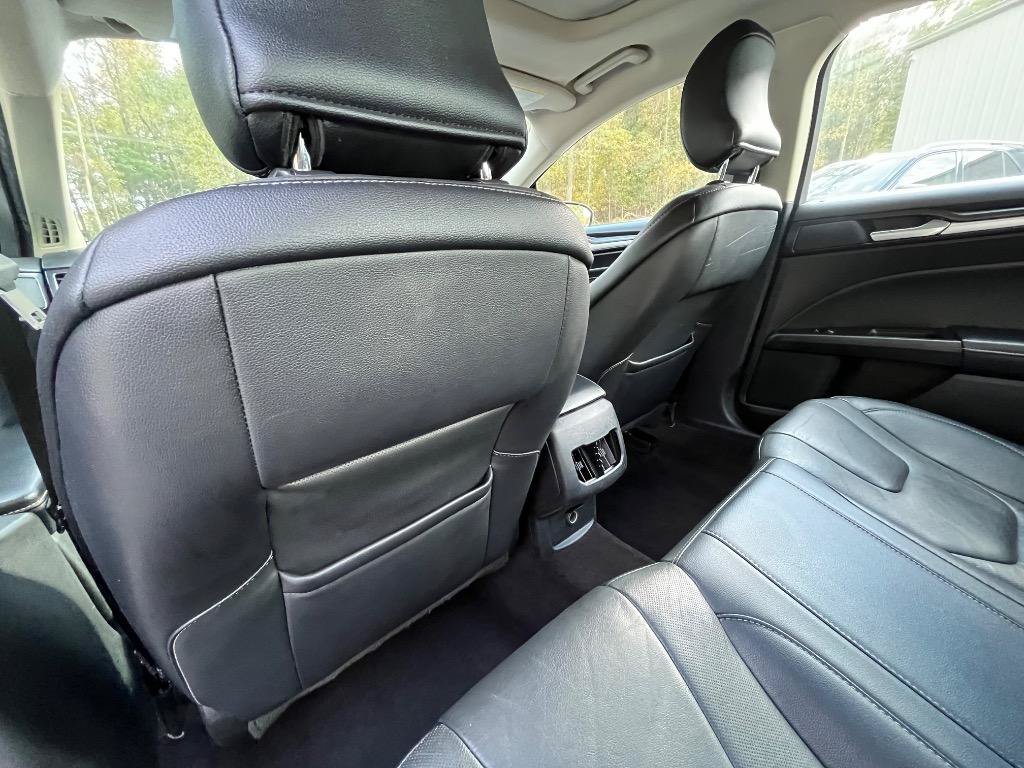 Used 2019 Ford Fusion Titanium AWD/4WD image 28
