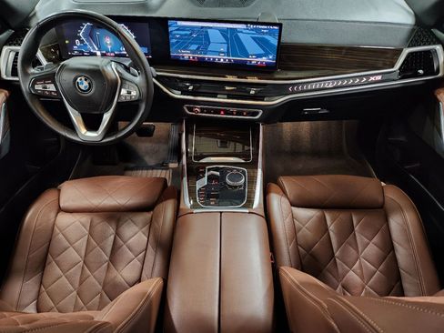 Used 2024 BMW X5 xDrive40i w/ Climate Comfort Package image 46