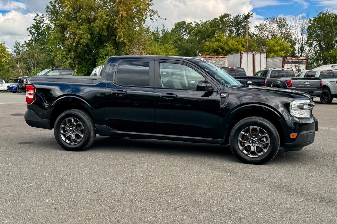 Used 2024 Ford Maverick XLT w/ XLT Luxury Package AWD/4WD image 2