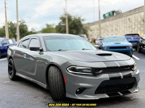 Used 2019 Dodge Charger Scat Pack RWD image 13