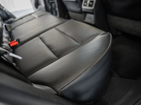 Used 2021 Nissan Rogue SV w/ Premium Package image 37