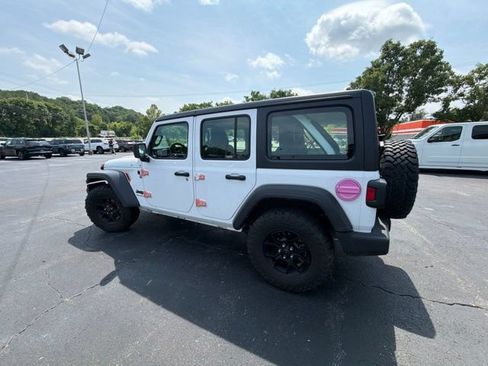 Used 2025 Jeep Wrangler Unlimited Sport AWD/4WD image 8
