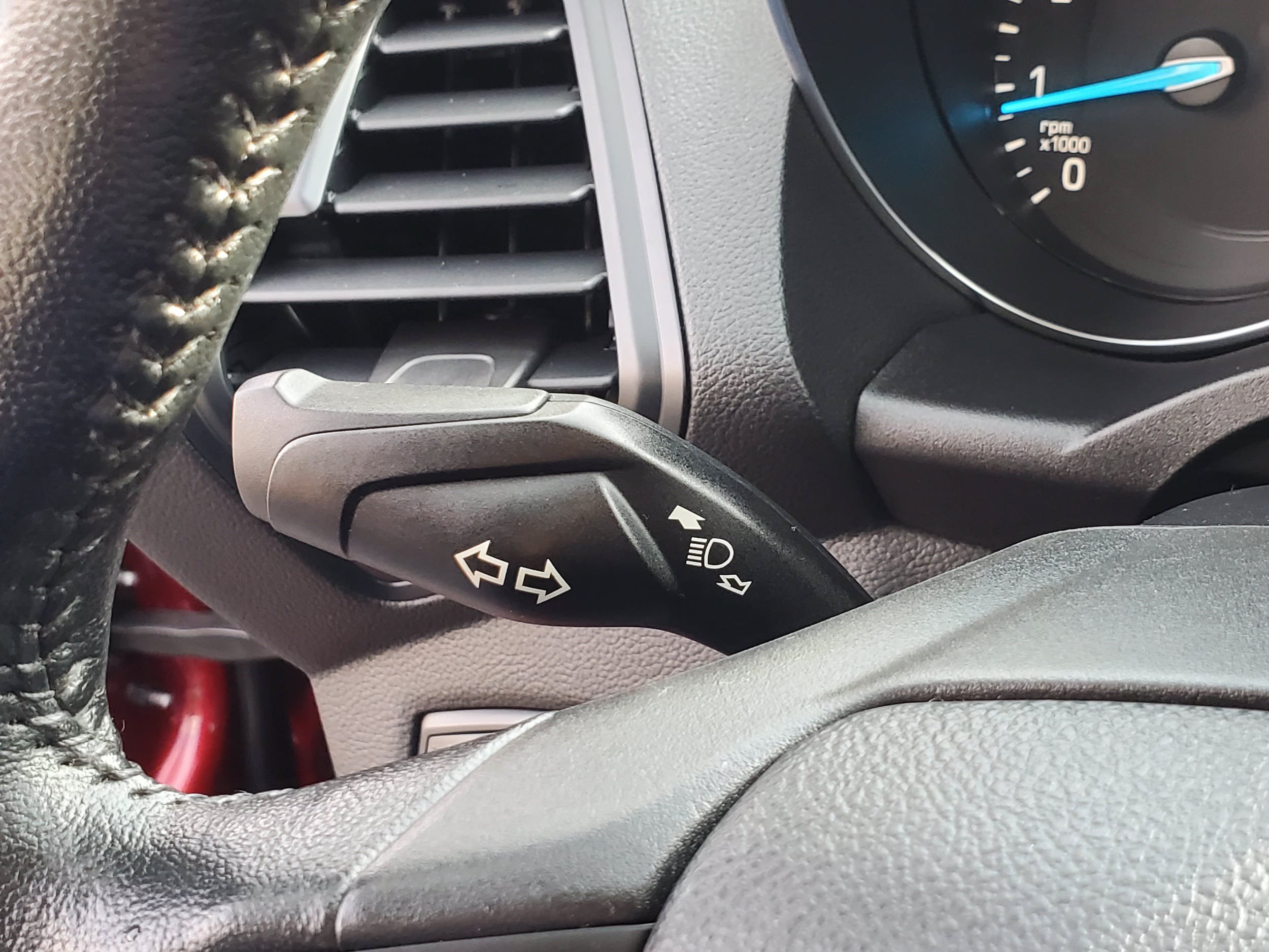 Used 2019 Ford Escape SEL AWD/4WD image 24