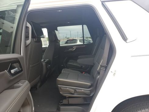 Used 2026 GMC Yukon Elevation w/ Elevation Premium Package RWD image 9