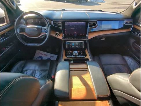 Used 2022 Jeep Grand Wagoneer Series III w/ Rear Seat Video Group 1 AWD/4WD image 21