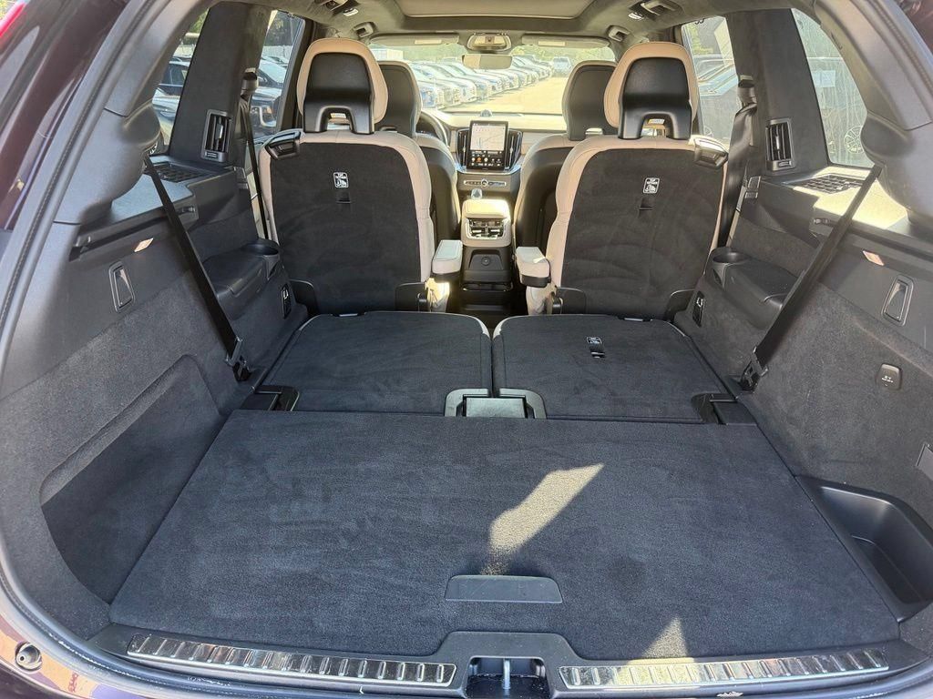 Used 2025 Volvo XC90 T8 Ultra w/ Lounge Package AWD/4WD image 25