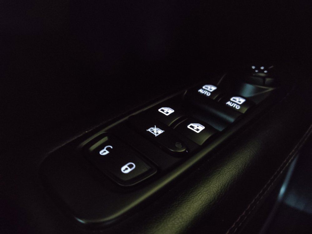 Used 2019 Jeep Compass Latitude w/ Cold Weather Group AWD/4WD image 27