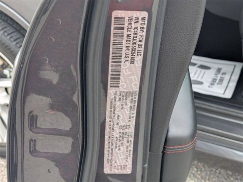 Used 2025 Dodge Durango GT AWD/4WD image 37
