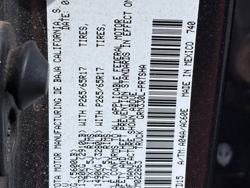 Used 2019 Toyota Tacoma TRD Sport w/ Technology Package image 12