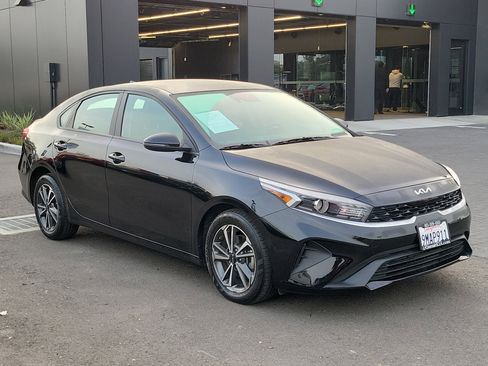 Used 2024 Kia Forte LXS w/ LXS Technology Package image 26