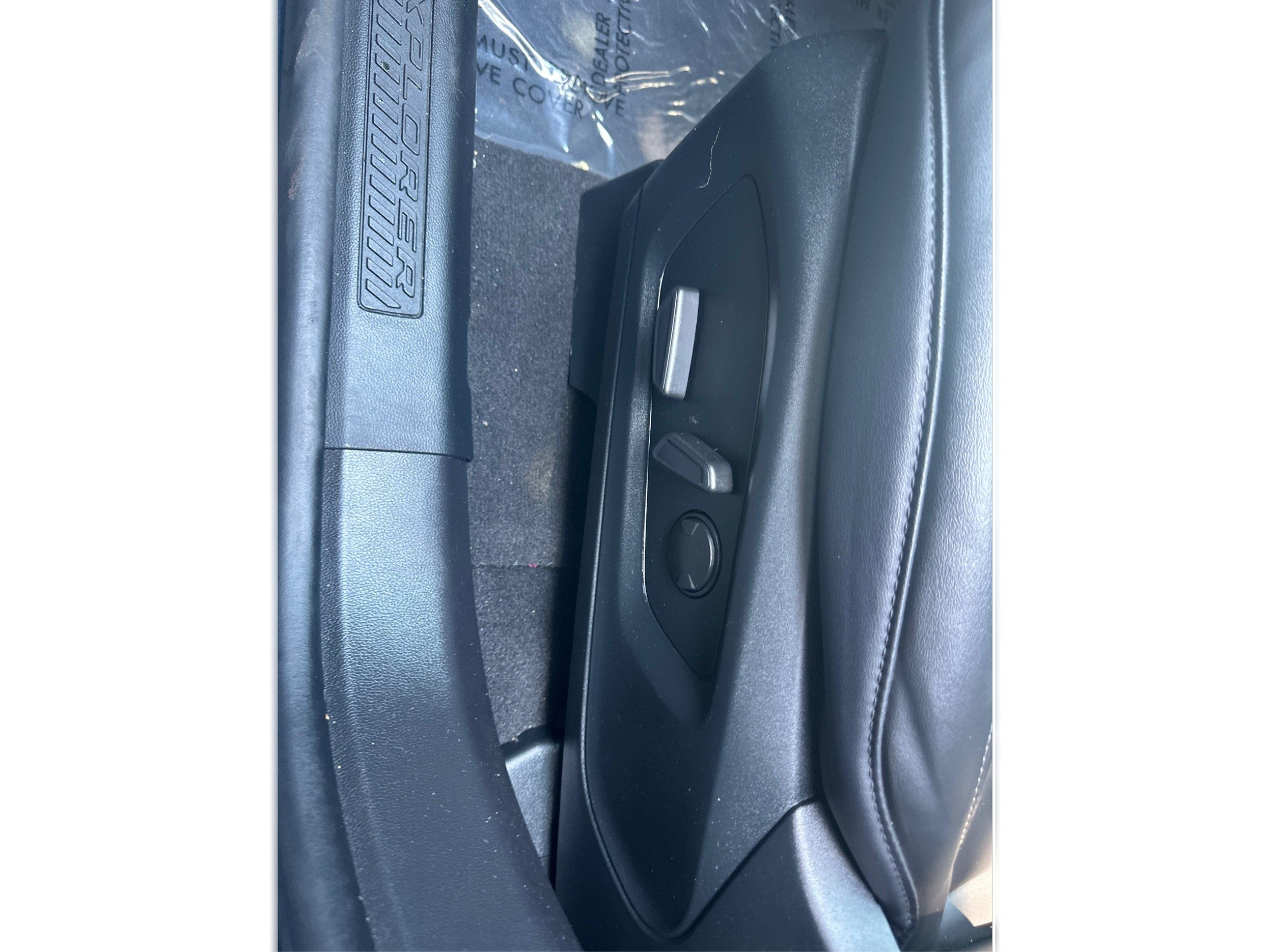 Used 2023 Ford Explorer XLT w/ Equipment Group 202A AWD/4WD image 35