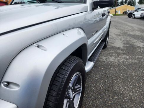 Used 2003 Jeep Liberty Renegade image 30