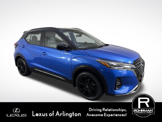 Used 2024 Nissan Kicks SR w/ SR Premium Package FWD image 3