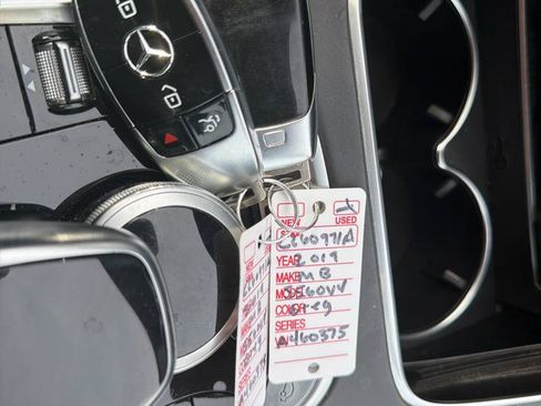 Used 2019 Mercedes-Benz S 560 4MATIC Sedan image 31