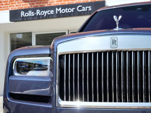 Used 2023 Rolls-Royce Cullinan w/ Cullinan Package AWD/4WD image 7