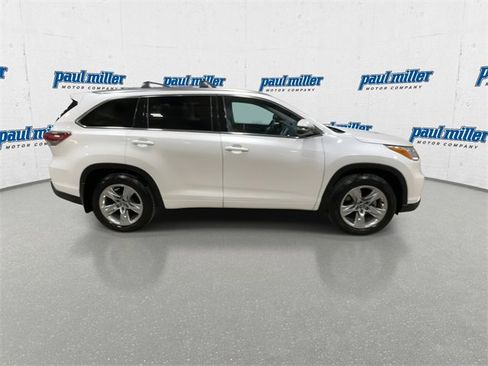Used 2016 Toyota Highlander Limited image 12