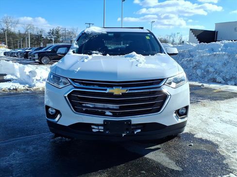 Used 2020 Chevrolet Traverse LT w/ LT Premium Package image 8